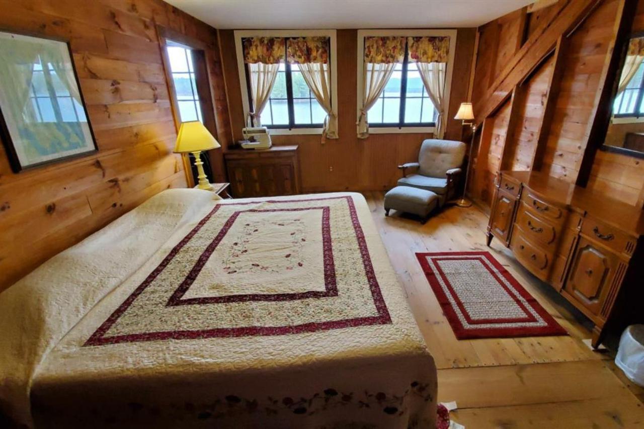 Meredith Lakefront Lodge On Lake Winnipesaukee Dış mekan fotoğraf