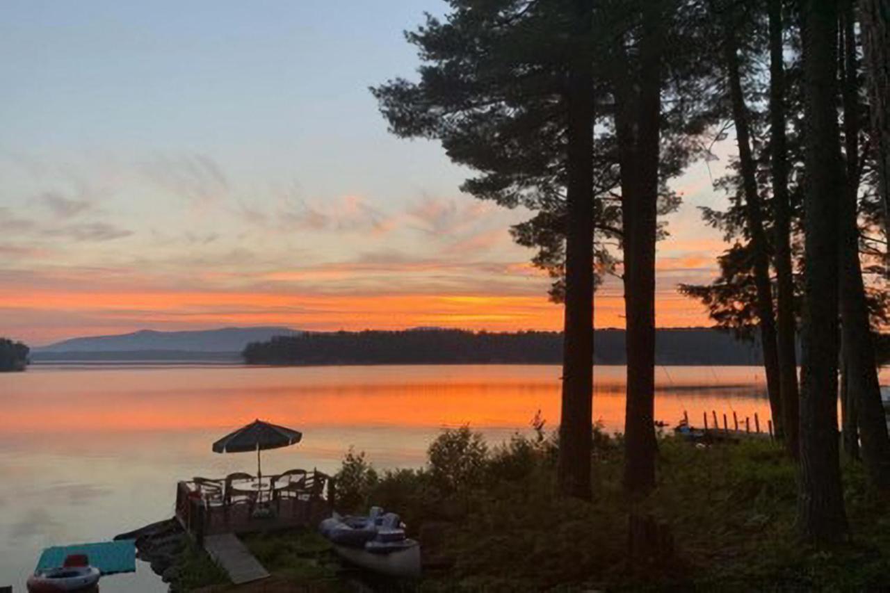 Meredith Lakefront Lodge On Lake Winnipesaukee Dış mekan fotoğraf